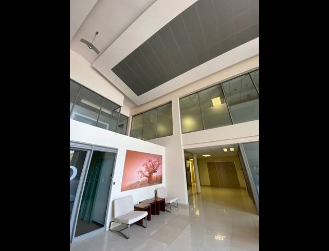 701M² OFFICE TO LET IN BRYANSTON